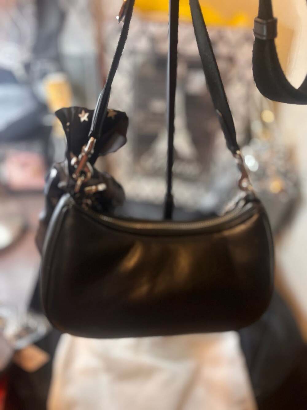 Coach Teri Shoulder Bag Black Quilted Leather including the Coach scarf - Picture 2 of 8